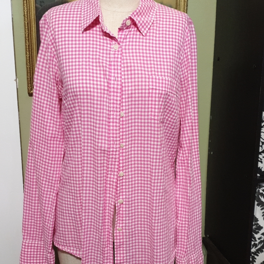 J.Crew pink and white checkered perfect shirt butt